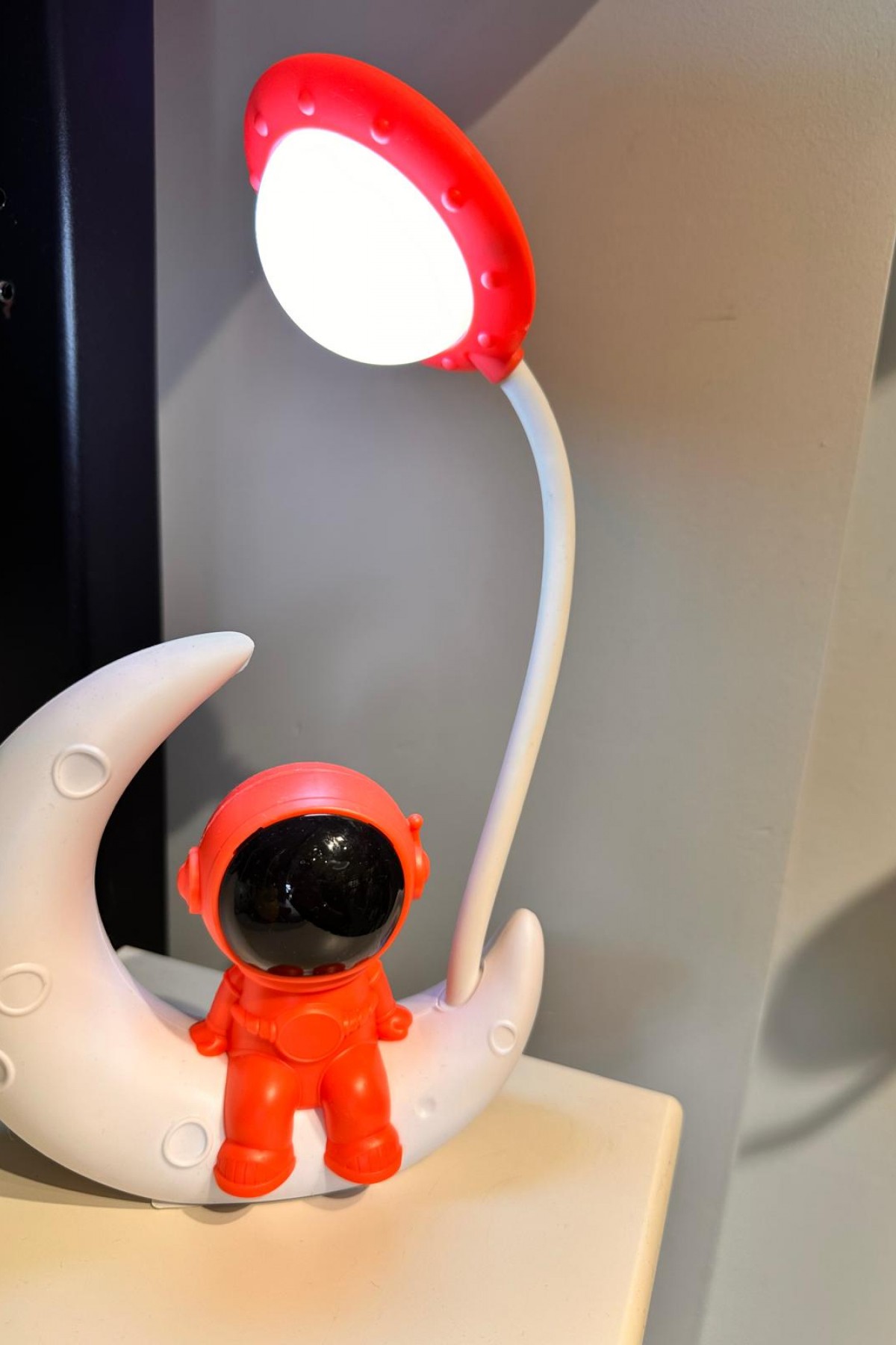 Masa Lambası Astronot1